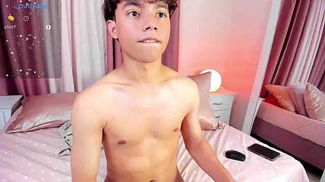 Honeymoon_sariel live sex cam