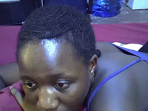 Adaline-Paris's cam snapshot