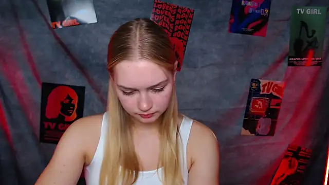 MademoiselleCl's cam snapshot