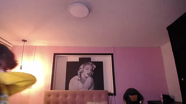 Lili_Gomez_'s cam snapshot