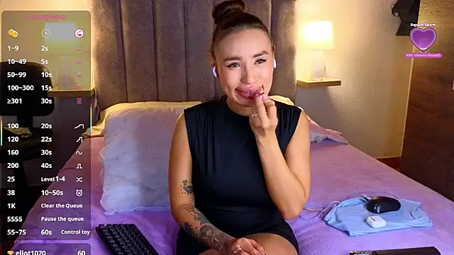 juliana-mancini's cam snapshot