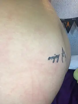 AnnyAndRoman's cam snapshot