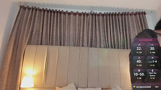 alahia_hank's cam snapshot