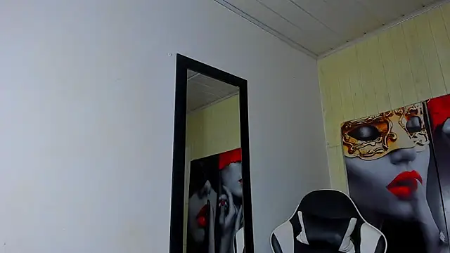 Catalehia_Milk's cam snapshot