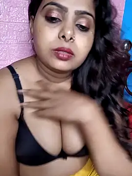 horny_ria123's cam snapshot