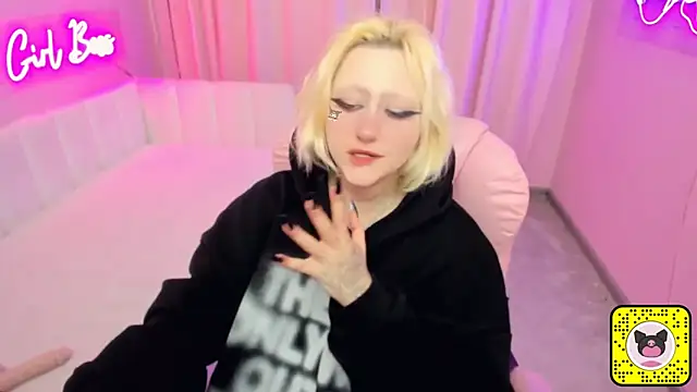 JuliaSharkk's cam snapshot