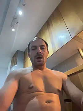 Adventurehotman live sex cam