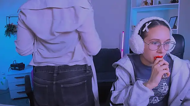 nikole_kitt's cam snapshot