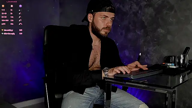 juliusmasters live sex cam