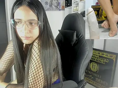 queen_findom1's cam snapshot