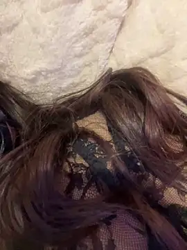 Lola-Bee's cam snapshot