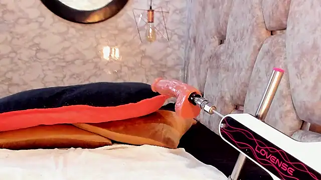 EXOTIC_EBONY_'s cam snapshot