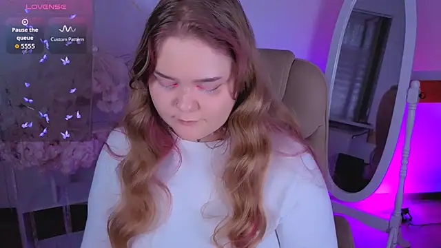 Erica__Alta's cam snapshot