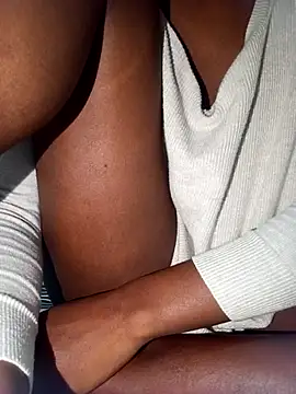 Amira960's cam snapshot