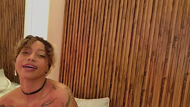 daiana_curly's cam snapshot