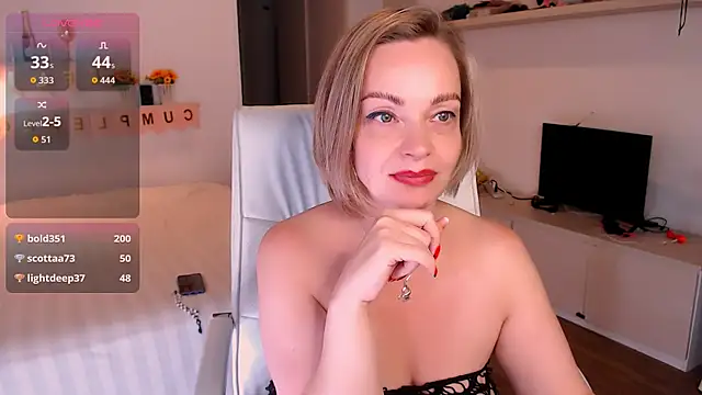 Tilly_Eliot's cam snapshot