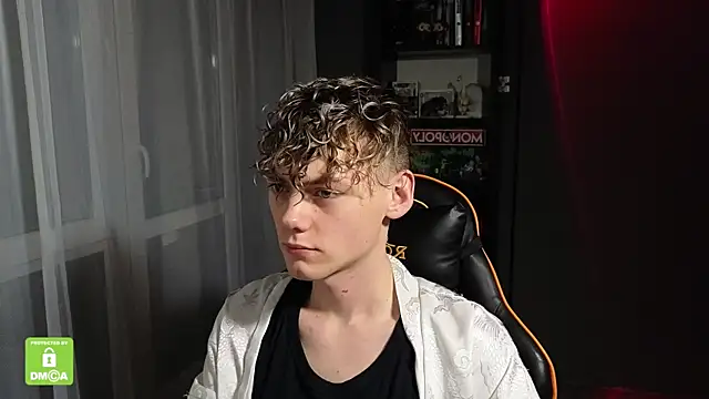 Keytaro's Stripchat show and profile