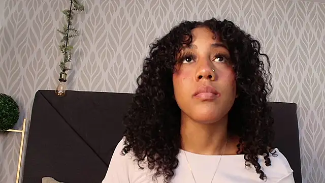 flavia_cruz's cam snapshot