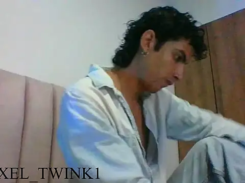 axel_love13's cam snapshot