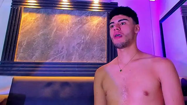 liam_genner_'s cam snapshot