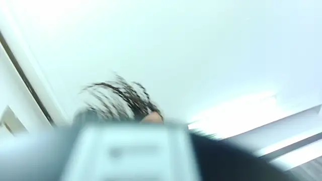 Skyler_Fox_'s cam snapshot