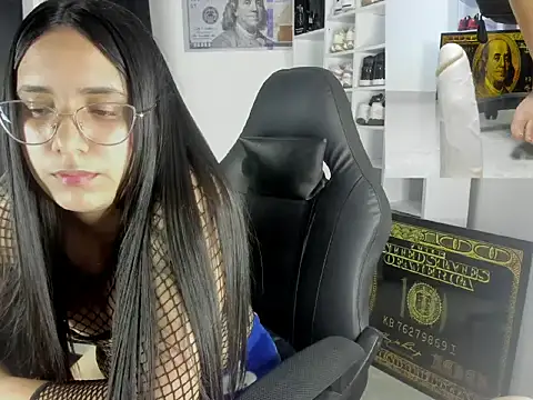 queen_findom1's cam snapshot