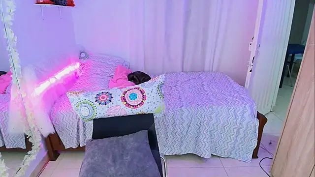 Nanami_19's cam snapshot