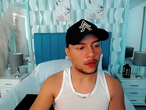 sebastian_cruz_'s cam snapshot