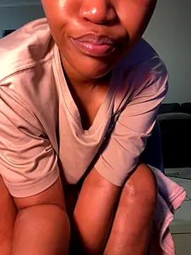 WaterMommy live sex cam