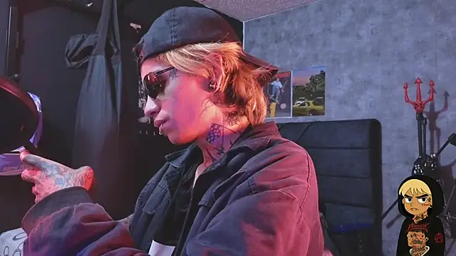 AcidMilo live sex cam