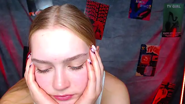 MademoiselleCl's cam snapshot