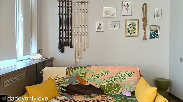 daddyonlyloveme's cam snapshot