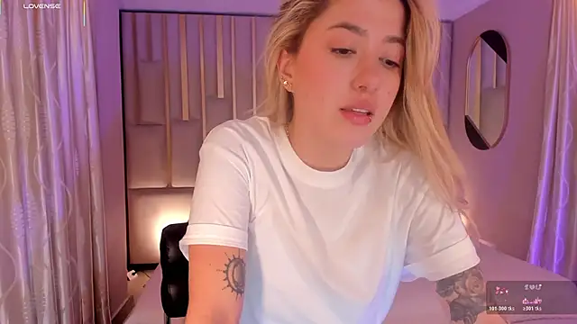 EveBensonX's cam snapshot