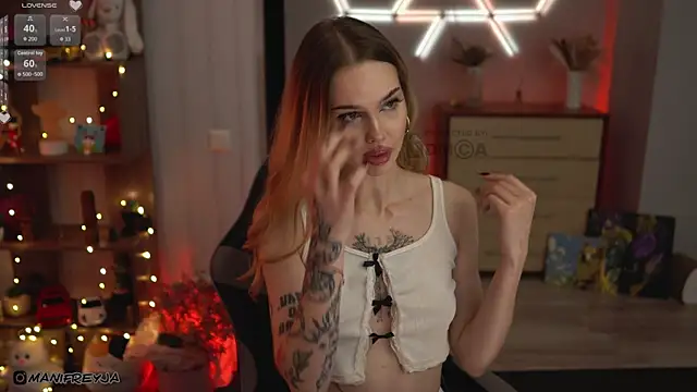 ManiFreyja's cam snapshot