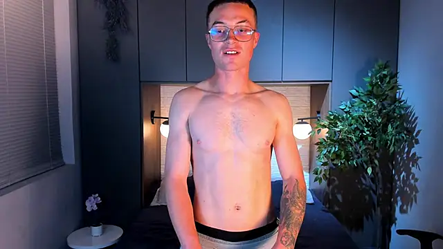 Lil_James's cam snapshot