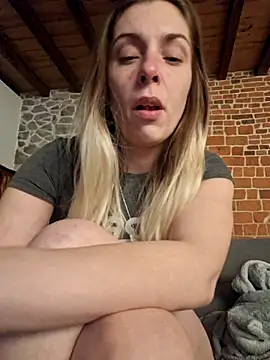 SexyAlya's cam snapshot