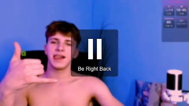 travis_wolf_'s cam snapshot