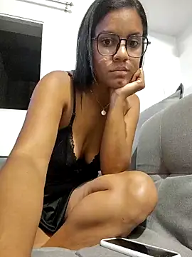 Bella_Anjoss's cam snapshot