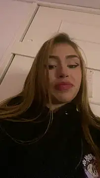 PrettyAshley_'s cam snapshot