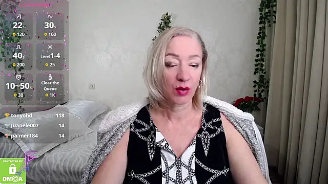 hunters_woman's cam snapshot