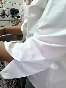 Shalu_G's cam snapshot