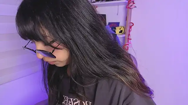 Yommi_Winx's cam snapshot