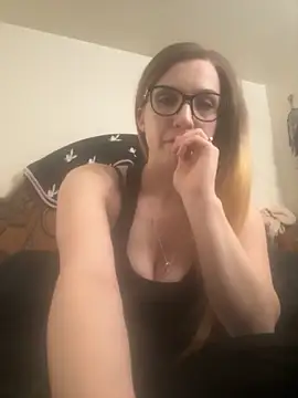 Kitty_DaCocks's cam snapshot