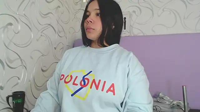 EmilyQueen3x's cam snapshot