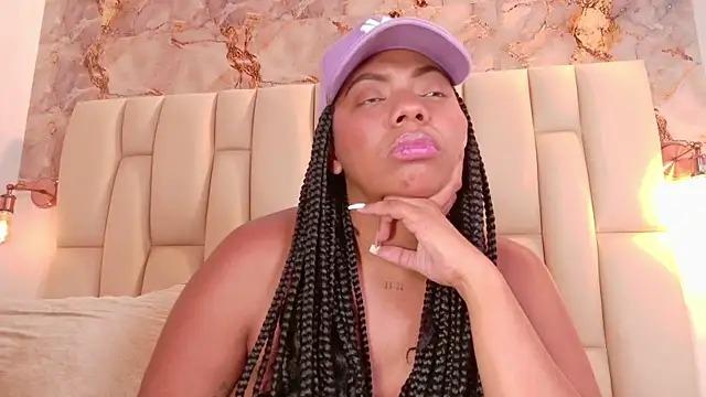 lia_mariana's cam snapshot