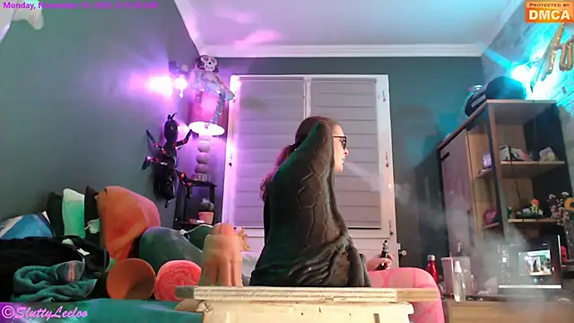 MissSluttyLeeloo's cam snapshot