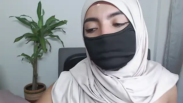 jade_nassar's cam snapshot