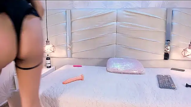 ClaireFraser1's cam snapshot