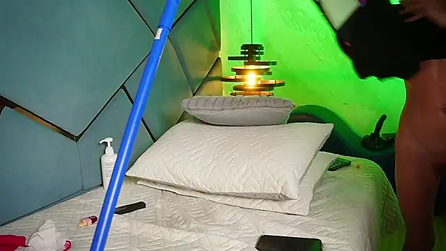 ammy_durand's cam snapshot