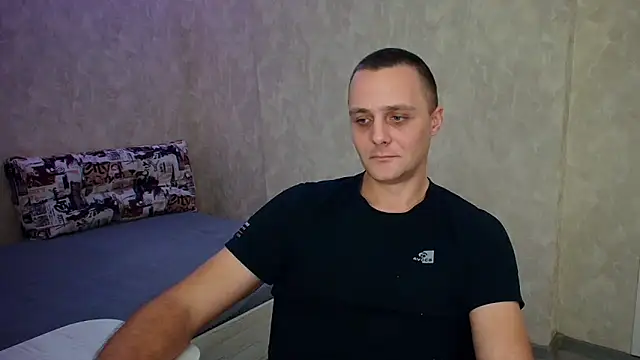 Ethan_G_'s cam snapshot